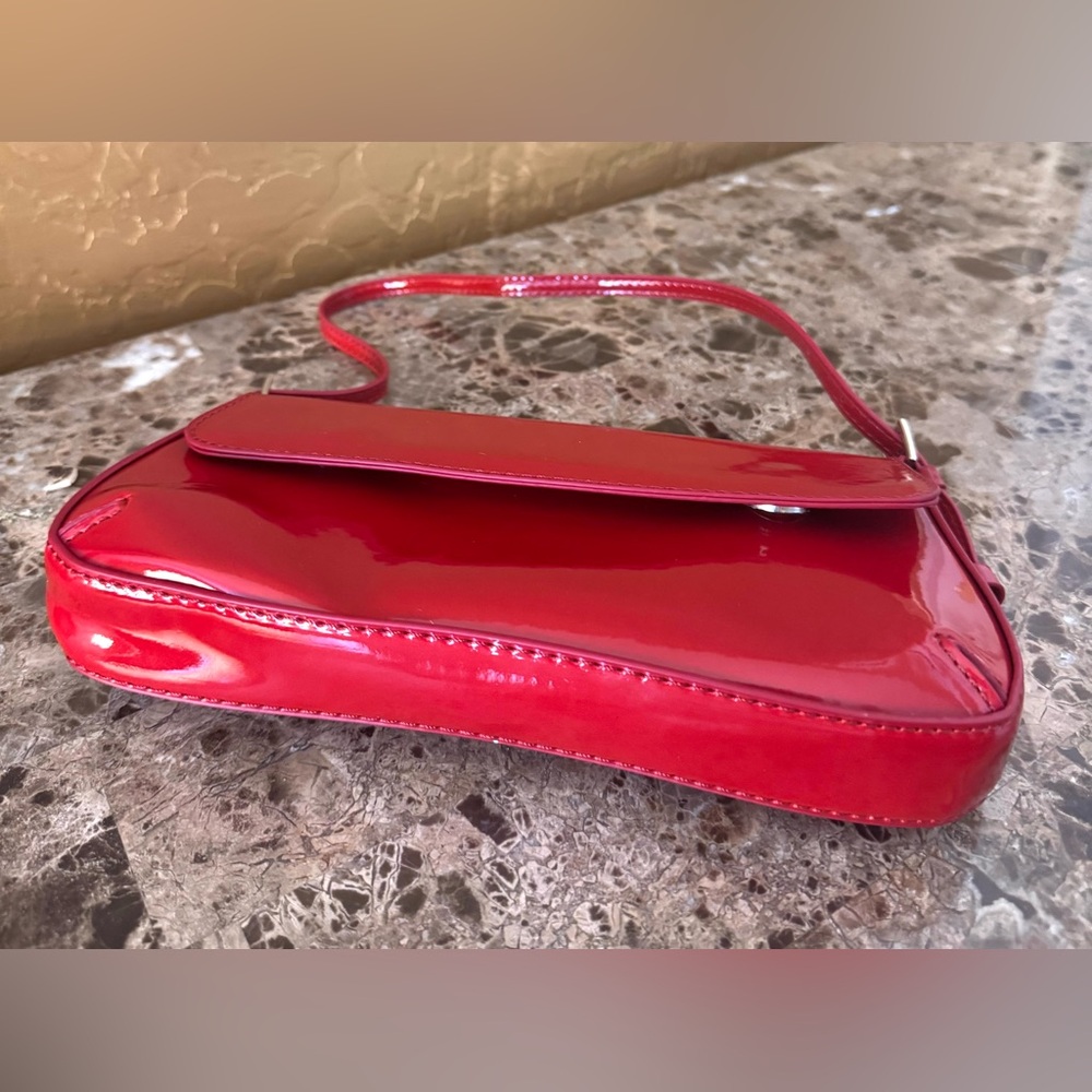 REVOLVE 8 Other Reasons Kali Patent Red Handbag NEW - Picture 8 of 8